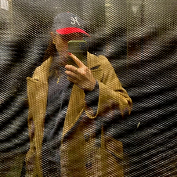 Meet your Posher, Helena - Picture 1 of 1